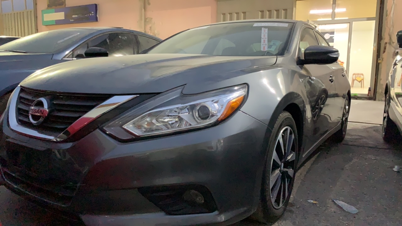 Nissan Altima